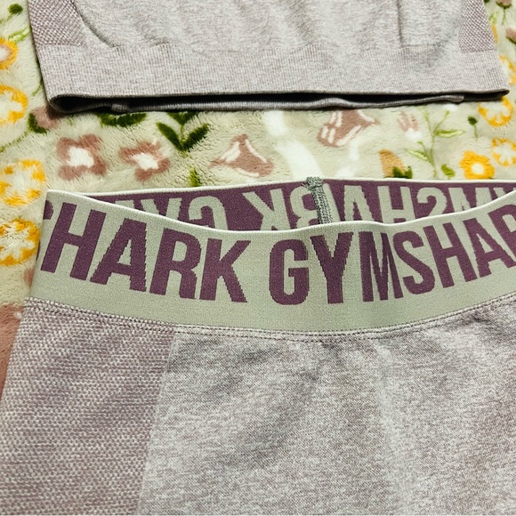 🌸Gymshark Bra & Biker Shorts Set - Picture 3 of 12